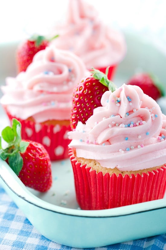 Real Strawberry Buttercream Frosting | The Gracious Wife