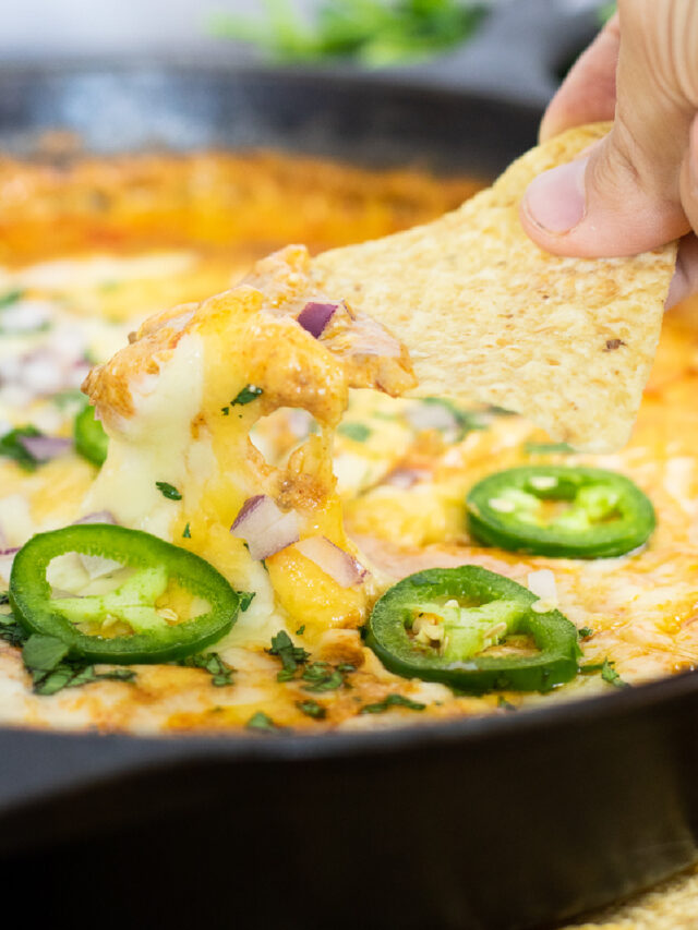 3Ingredient Chili Cheese Dip Quick, Cheesy, GameDay Favorite! The