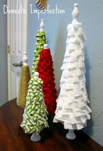 25 DIY Christmas Decor Ideas! Have yourself a handmade Christmas this year! From TheGraciousWife.com #Christmas #diy