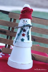 25 DIY Christmas Decor Ideas! Have yourself a handmade Christmas this year! From TheGraciousWife.com #Christmas #diy