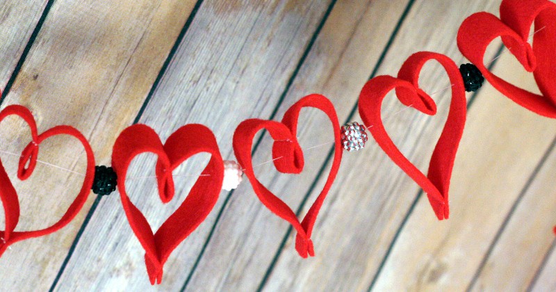 valentines day felt heart garland fb