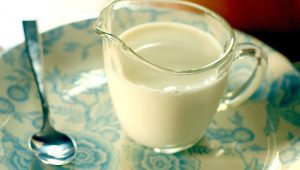 A helpful Buttermilk Substitute when you don't have any on hand. From TheGraciousWife.com #food #recipe #hack
