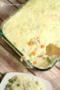 Chicken Shepherd's Pie Recipe- a delicious combination of Chicken Pot Pie and Shepherd's Pie, all in one tasty dinner. Perfect dinner idea recipe for family and gatherings