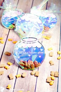 DIY Fishbowl Valentine Printable - Cute homemade Valentine's Day idea for kids to make for school.  Plus FREE printables to make your own at home! So cute!