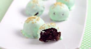 Mint Oreo Truffles are your classic Oreo truffles, with added minty flavor for a festive twist. #truffles #desserts From TheGraciousWife.com