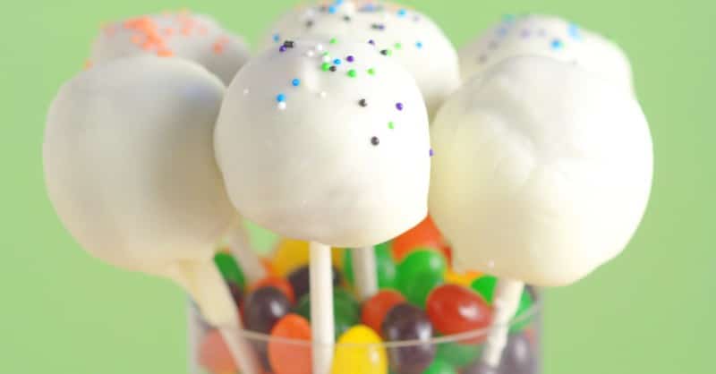 Carrot Cake Cake Pops- made with carrot cake, cream cheese frosting, and white chocolate. A perfect #Spring or #Easter treat! #dessert #cake #cakepops From TheGraciousWife.com
