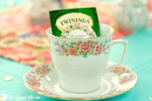 Tea Party Bridal Shower Ideas for an elegant and beautiful tea party themed bridal shower. Love the mint pink and gold color combination. Pretty and vintage!