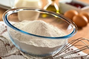 The uses for baking soda are so versatile. There are tons of unexpected uses for Baking Soda for personal care, cleaning, freshening, and MORE! - cleaning hacks | life hacks | home hacks | DIY hacks