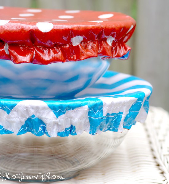 How to Make Washable Reusable Bowl Covers tutorial- a DIY sewing project perfect for summer, picnics, and cookouts. These bowl covers are washable, reusable, and even reversible. These DIY Bowl Covers are so cute! Definitely making them for our potlucks!