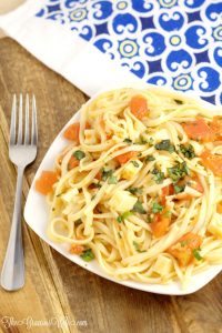 Easy Bruschetta Linguine Pasta Recipe - an easy pasta dinner idea recipe with tomatoes, garlic, basil, and mozzarella.  Super easy and super delicious!  