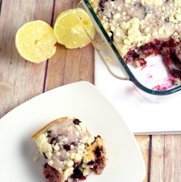 Blueberry Lemon Coffee Cake Recipe - a fresh blueberry and lemon sweet breakfast recipe idea that's great for a crowd.  It's quick and easy to prep and you can even make ahead and freeze.  I LOVE blueberries and lemons together. So tasty!