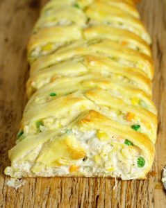 Chicken Pot Pie Crescent Braid has all the classic, warm flavors of a traditional chicken pot pie, served in an elegant, but simple crescent braid.  I looove the chicken pot pie filling in this recipe. Perfect for a family dinner.