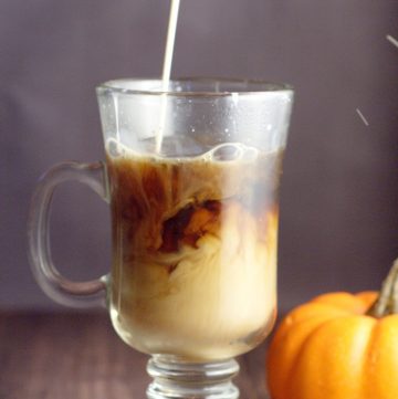 Start your morning off the right way with this Homemade Pumpkin Spice Coffee Creamer recipe. Time to curb your pumpkin addiction the delicious and frugal way! Omg. I'm going to be so addicted if I can make it right at home!