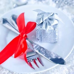Kitchen Gadgets to give as gifts.  Christmas gift ideas! Have someone on your Christmas shopping list that loves to cook? These kitchen gadget gift ideas make perfect Christmas gifts!