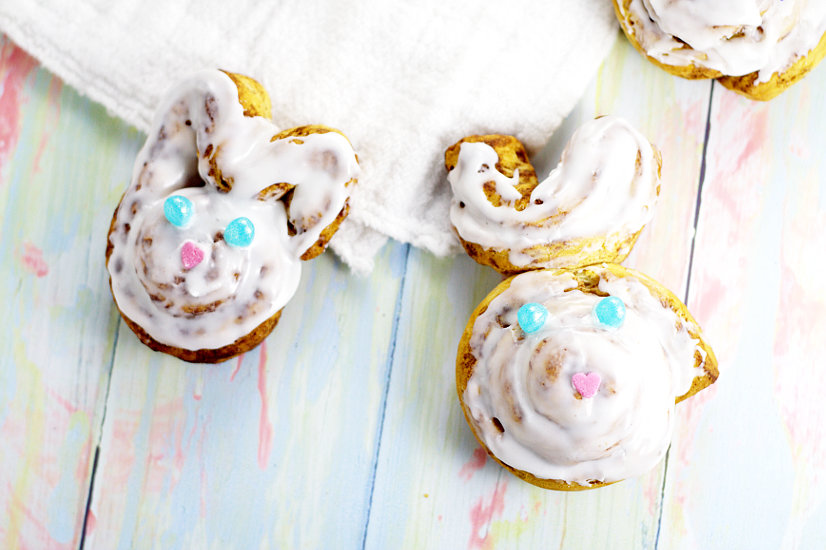 Easy Bunny Cinnamon Rolls.  An easy but adorable and festive breakfast, these Bunny Cinnamon Rolls are perfect for a simple Easter morning breakfast. And the kids will love them! Aww. So cute!