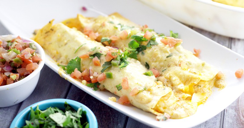 Creamy Shrimp Enchiladas -Â Creamy and rich with added pops of flavor from onions and peppers, these Creamy Shrimp Enchiladas are easy enough for family dinner and elegant enough for a date night in. These look fabulous!