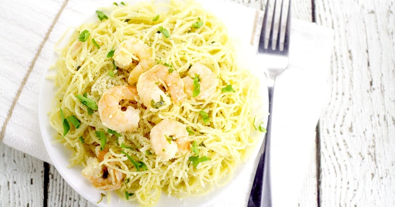 Garlic Parmesan Shrimp and Angel Hair pasta makes a delicious family meal. Â Juicy shrimp with garlic, butter, and Parmesan cheese adorn a hearty helping of angel hair pasta in this 30 minute Garlic Parmesan Shrimp and Angel HairÂ dinner recipe.Â 