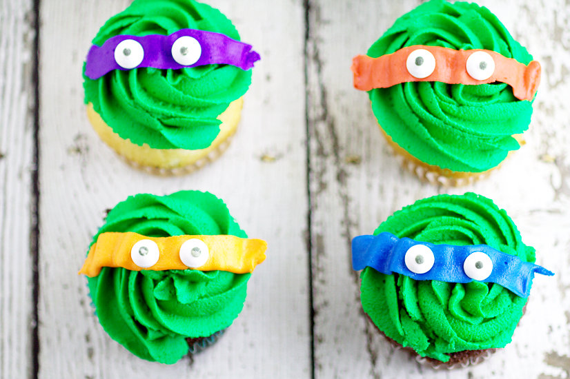 Teenage Mutant Ninja Turtles Cupcakes tutorial.  Make easy, fun, and adorable Teenage Mutant Ninja Turtles Cupcakes using your favorite cupcakes and buttercream. Turtle Power! OMG! My boys would love these!