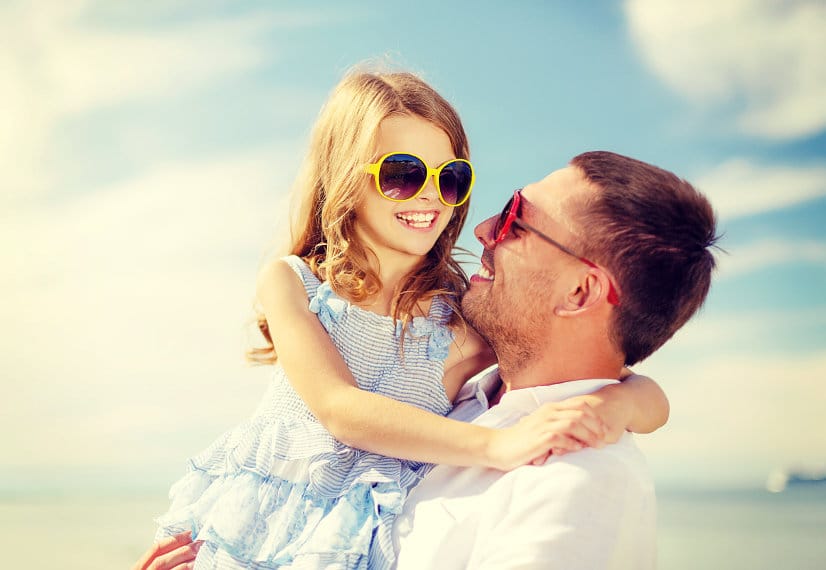 15 fun and easy Daddy Daughter Date Ideas to bond and connect with your daughter, as well as have a good time and make some memories! I love these!