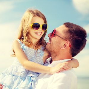15 fun and easy Daddy Daughter Date Ideas to bond and connect with your daughter, as well as have a good time and make some memories! I love these!