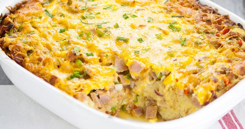Denver Omelet Casserole Recipe - Make this easy, make ahead overnight Denver Omelet Casserole recipe for a simple and easy egg breakfast casserole that's guaranteed to be a hit.  Love that you can make this breakfast recipe overnight and pop it in the oven in the morning.