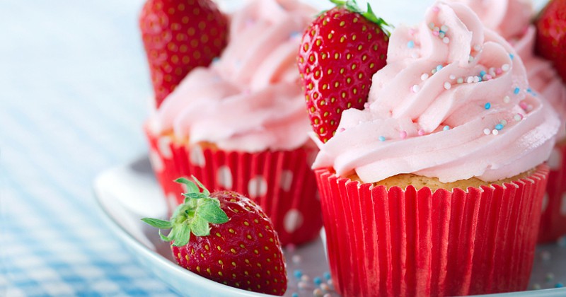 Real Strawberry Buttercream Frosting - Top your favorite cupcakes with this fresh and sweet Strawberry Frosting. Made with REAL fresh strawberries, it will be a dessert-time favorite. Looks amazing! Maybe for some strawberry lemonade cupcakes?