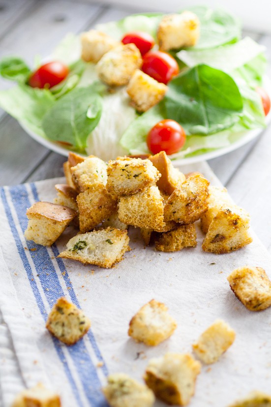 Homemade Garlic Croutons recipe - Skip the store bought croutons and make this crunchy, buttery, and zesty Homemade Garlic Croutons recipe for the perfect delicious topping on your favorite salad! These look so good. 