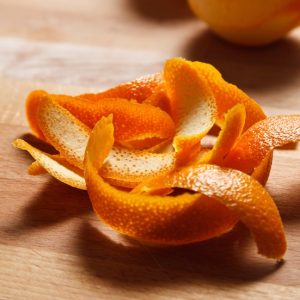 5 Surprising Uses for Orange Peels - Don't throw out your orange rinds! Orange peels have so many uses and you can save money and use the whole fruit with these clever and surprising Uses for Orange Peels. Wow! These are great ways to stay frugal in the kitchen and all around the home!
