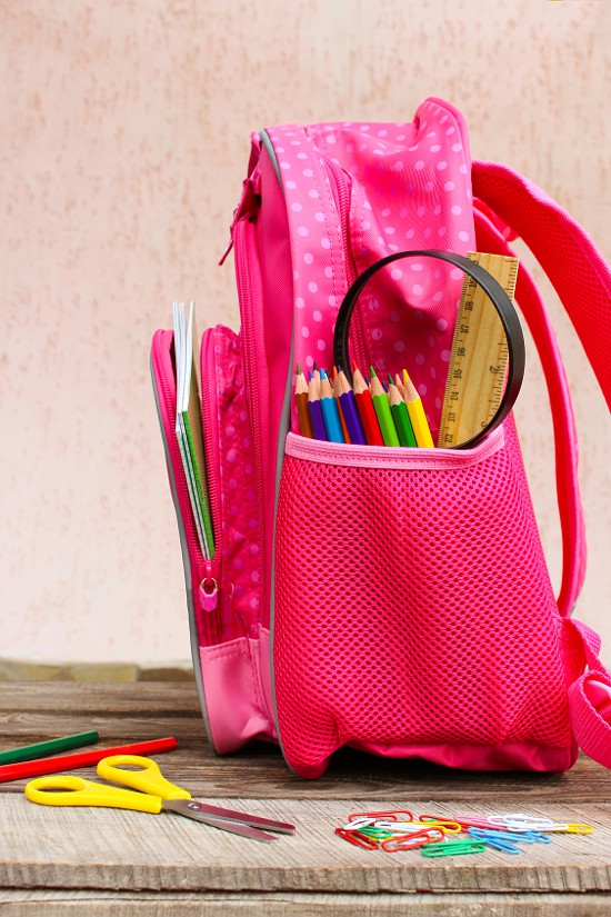How to Get and Keep Your Kids Organized this School Year - 6 Easy Tips! Jump into the school year the right way by getting and staying organized with these 6 tips for how to keep your kids organized this school year for a happier, healthier year! Just what we needed!