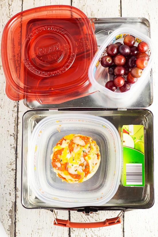 25 Non-Sandwich School Lunch Ideas - Learn how to stay out of a lunchbox rut! Be inspired to get out and stay out of a lunchbox rut this school year with these 25 non-sandwich school lunch ideas that your kids will love! These are great ideas!