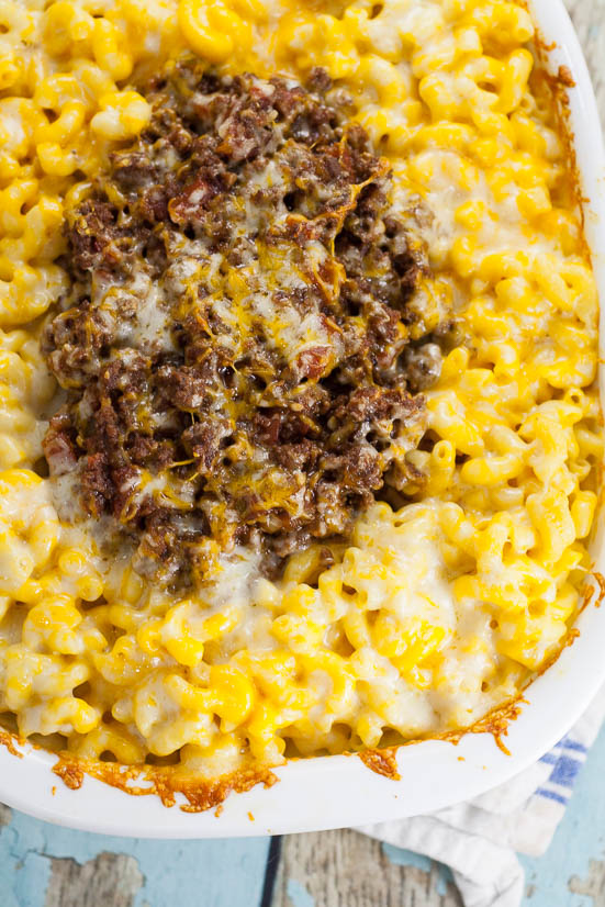 Sloppy Joe Mac and Cheese recipe makes a quick and easy family dinner recipe. Creamy, cheesy mac and cheese combined with tangy and sweet beef sloppy joe in this Sloppy Joe Mac and Cheese recipe to make an ultimate comfort food dinner. Oh. My. Yum! Fabulous!