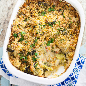 Cheesy Vegetable Casserole Recipe - Whether you use fresh or frozen vegetables, this Cheesy Vegetable Casserole recipe is perfect for potlucks and using up your favorite vegetables. I know what I'm bringing to our next potluck!