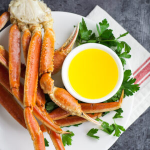 How to Make Clarified Butter in the Microwave Tutorial -ย Learn how to make clarified butter in the microwave in just 5 simple steps. Drawn butter is perfect for your favorite seafood and so easy to make! Wow! This will be perfect the next time we have surf and turf at home!