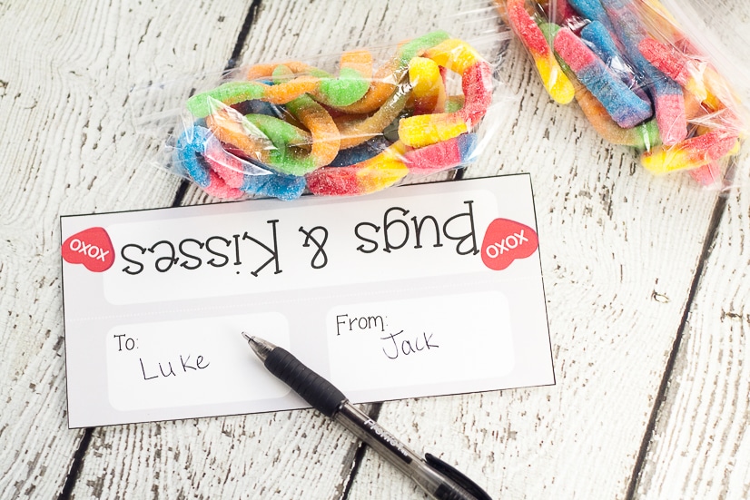 Free Printable Gummy Worm Valentines for kids - Free Gummy Worm Valentine Printables that are easy to put together and perfect for kids to hand out at their school Valentine's Day party.