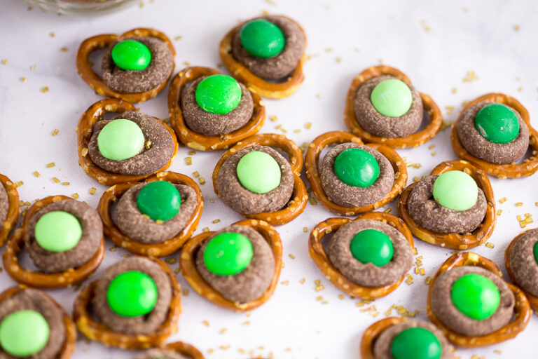 Mint Chocolate Pretzel Bites Recipe 3 Ingredients