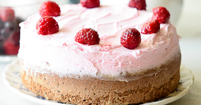 Raspberry Chocolate Cake recipe - Rich, decadent chocolate cake with a creamy, tangy raspberry buttercream make this Raspberry Chocolate Cake recipe a heavenly, to-die-for dessert indulgence. 