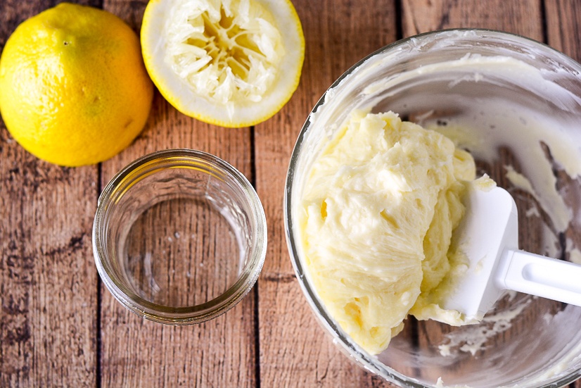 Lemon Butter Recipe - Sweet and tangy Lemon Butter goes perfectly on your favorite roll, biscuit, or scone for a refreshing and yummy treat. Make it in just 10 minutes with 5 ingredients! Easy compound butter recipe makes a great DIY gift idea too!!