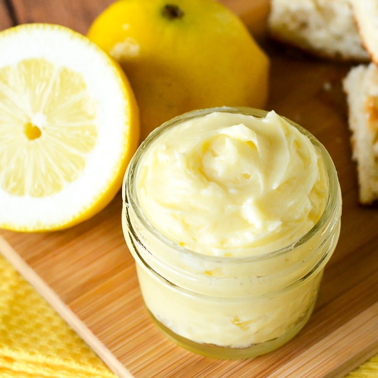 Lemon Butter Recipe - Sweet and tangy Lemon Butter goes perfectly on your favorite roll, biscuit, or scone for a refreshing and yummy treat. Make it in just 10 minutes with 5 ingredients! Easy compound butter recipe makes a great DIY gift idea too!!