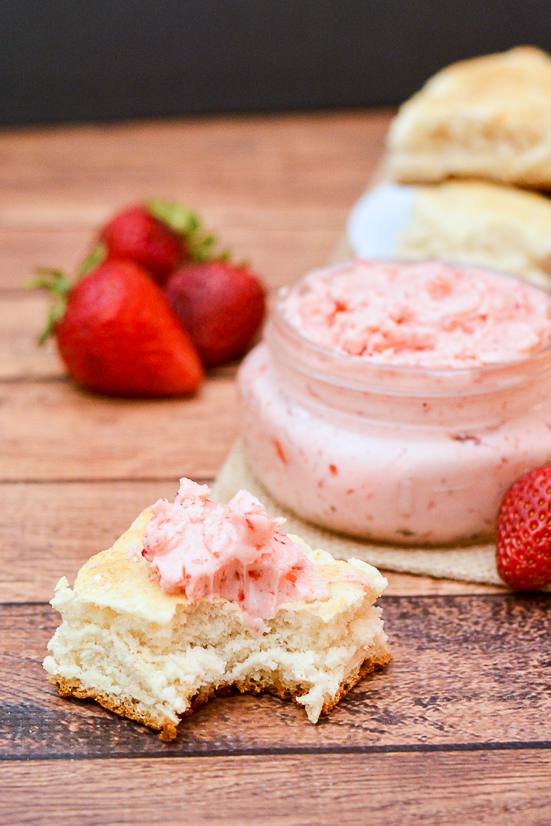 Whipped Strawberry Butter recipe - Sweet and fresh Whipped Strawberry Butter goes perfectly on your favorite roll, biscuit, or scone for a refreshing and yummy treat. Make it in just 10 minutes with 3 ingredients! Yummy and easy DIY gift idea too! Just put it in a mason jar and tie a bow with twine.  