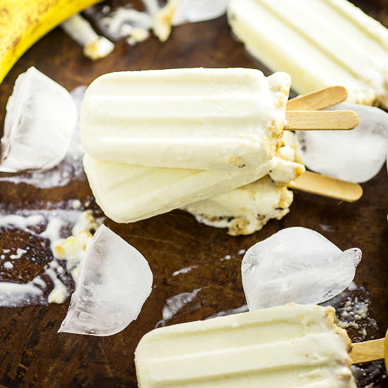 Banana Cream Pie Popsicles Recipe - Taking Banana Cream Pie to the next level, these Banana Cream Pie Popsicles will keep you cool and satisfied on a hot summer day. Just 4 ingredients to make this quick and easy popsicle recipe!