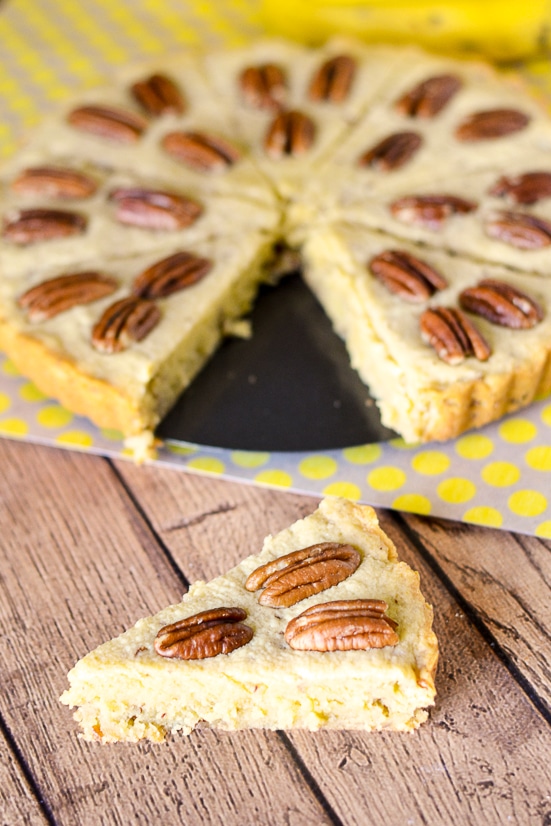 Banana Pecan Shortbread Recipe - Buttery and sweet, this Banana Pecan Shortbread recipe is sure to solve your comfort food craving with ripe, sweet bananas, buttery shortbread, and crunchy pecans. Easy dessert recipe 