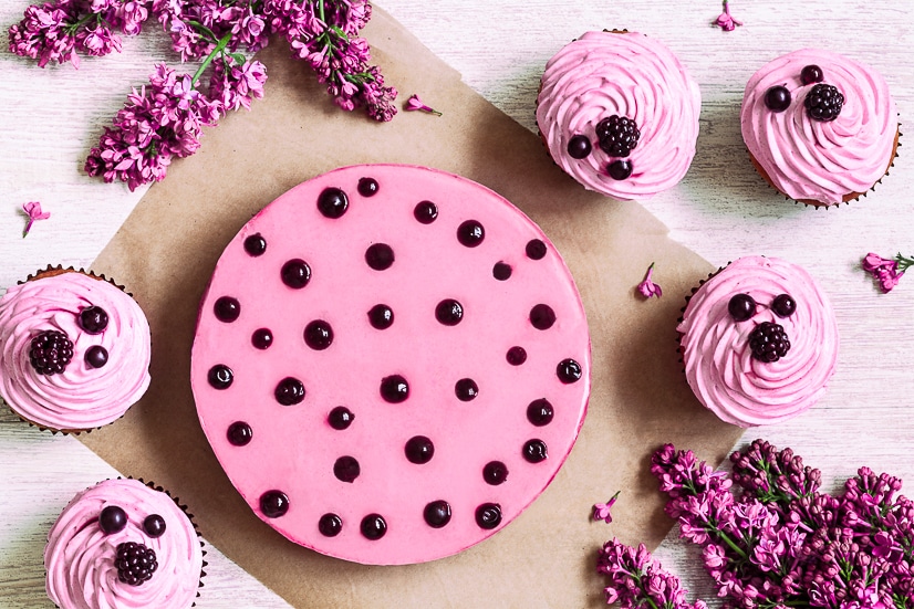 Top your favorite cupcakes with gorgeous swirls of fresh, sweet, and tangy homemade Blackberry Frosting. Make this blackberry frosting to adorn your treats with just 6 ingredients!