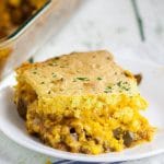 Cornbread Taco Casserole Recipe - Quick and easy Cornbread Taco Casserole is perfect for the busy family. Cheesy taco topped with warm cornbread that can all be prepped in just 15 minutes! Quick and easy casserole recipe that's perfect for potlucks or an easy dinner recipe! So cheesy!