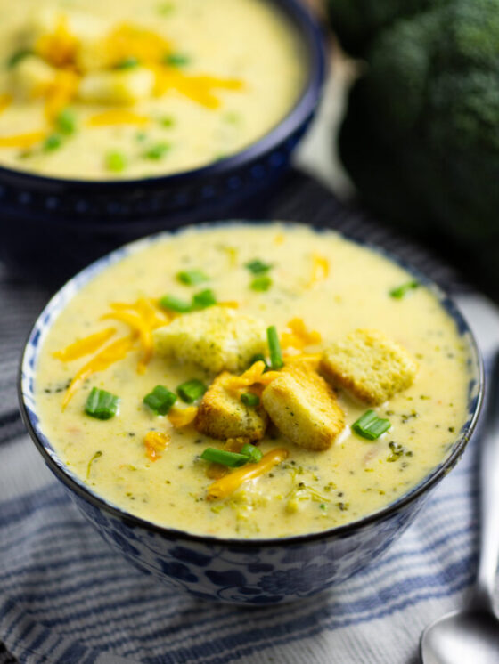 Panera Broccoli Cheddar Soup: Creamy & Cheesy Goodness