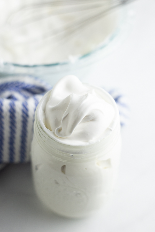 Marshmallow Fluff Recipe (only 6 ingredients!)