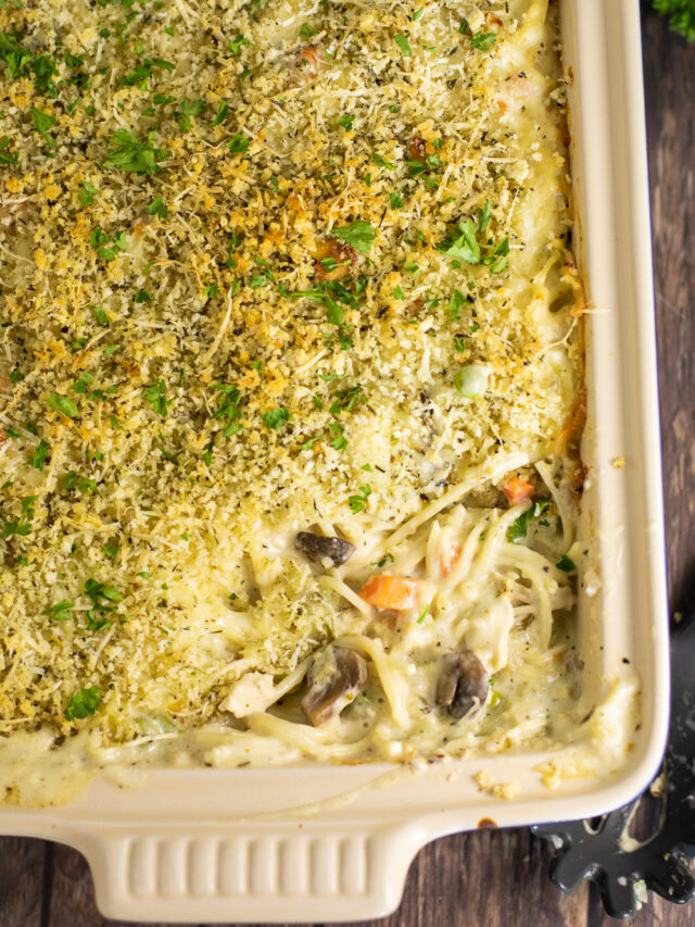 Creamy Turkey Tetrazzini: A Cozy Leftover Turkey Casserole