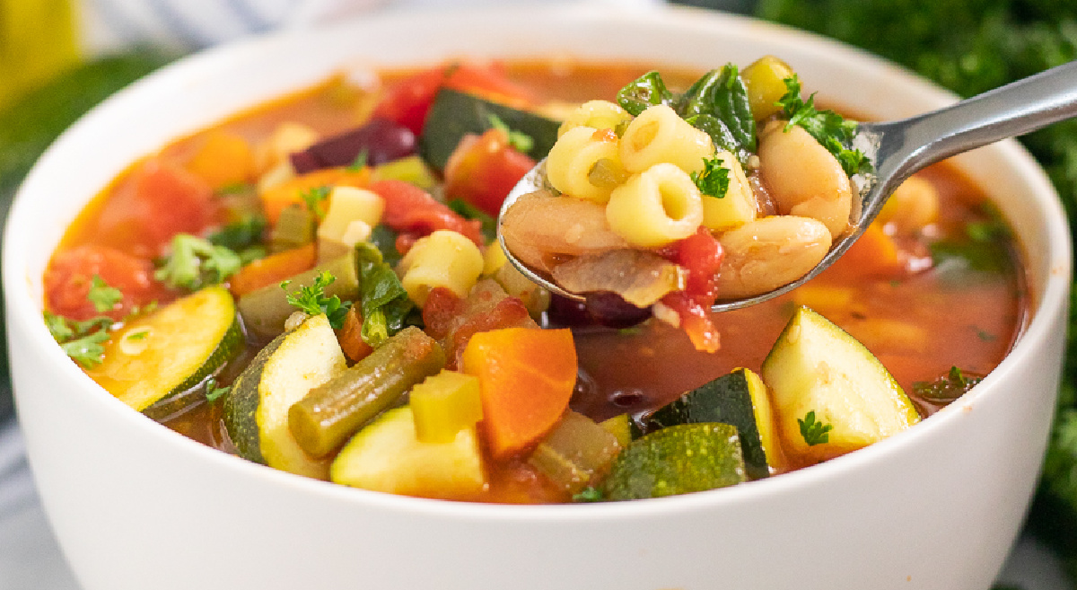 Slow Cooker Minestrone Soup That Makes Dinner Effortless - The Gracious ...