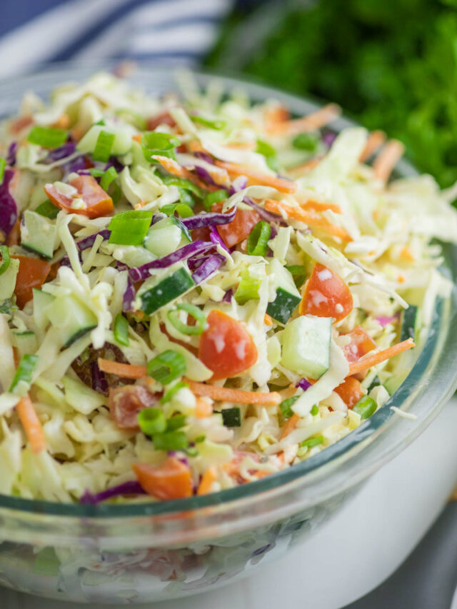 Fresh Summer Slaw: Creamy and Tangy Side Dish!