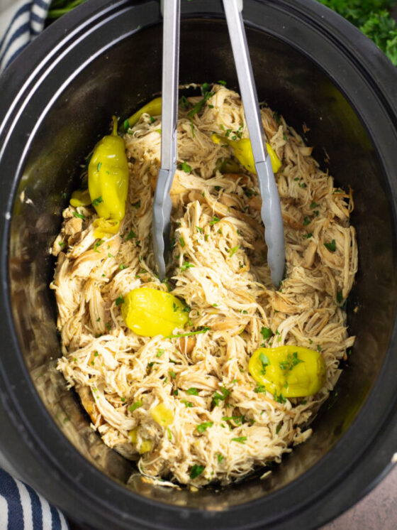 Easy Crockpot Mississippi Chicken with Tender, Buttery Flavor
