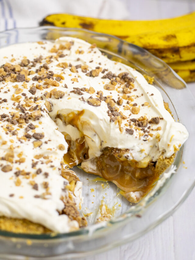 Banoffee Pie With Layers of Creamy, Caramel-Banana Bliss - The Gracious ...
